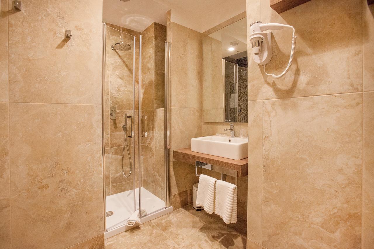Couette-café Dimora San Felice 3*