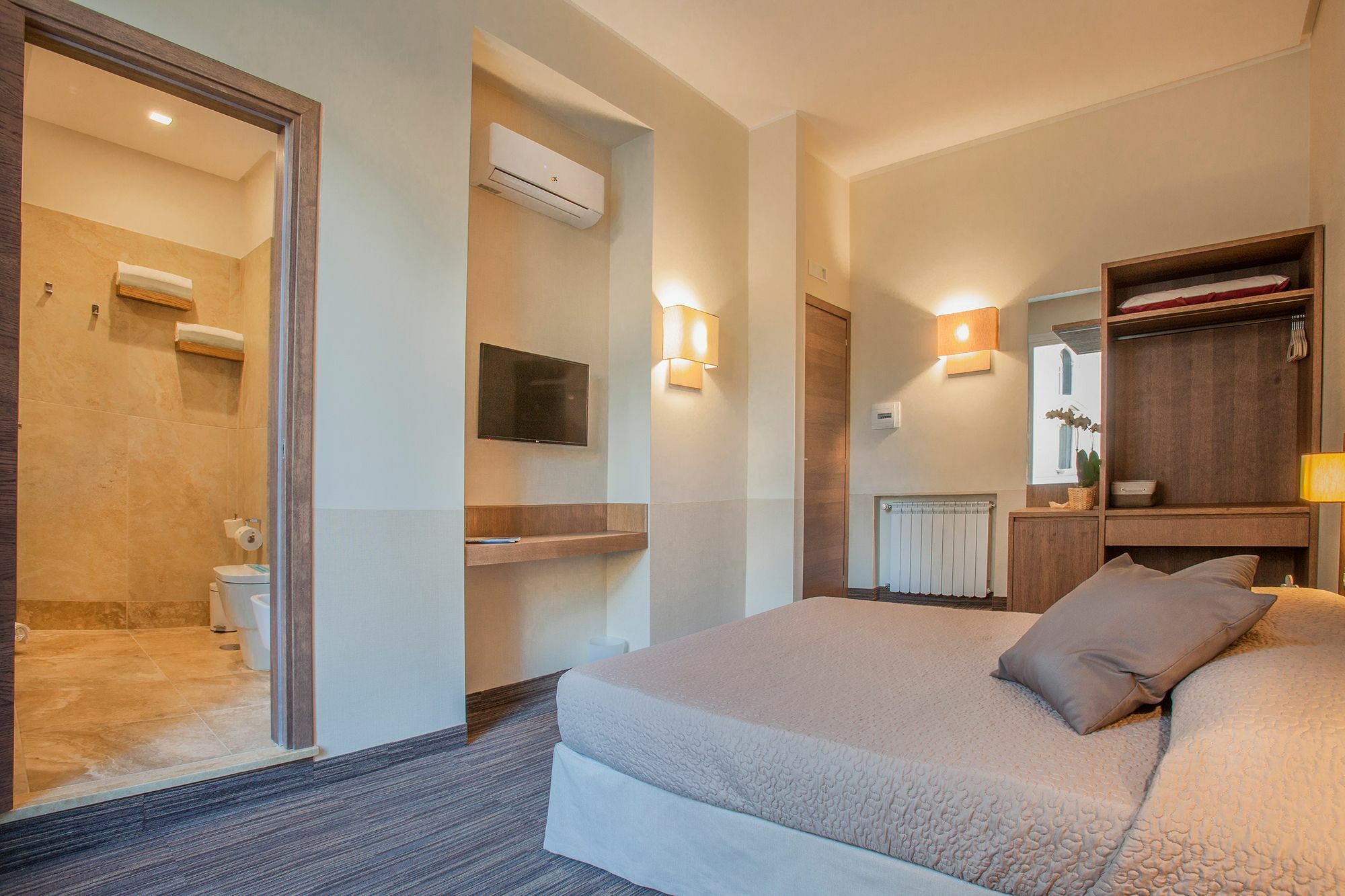 Dimora San Felice 3* Nápoles